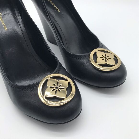 BCBGeneration Black Wedges with Gold Accent - Picture 3 of 11